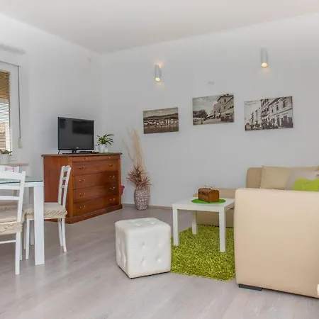 Apartamento With Wifi - 16021 Rijeka